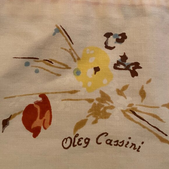 VINTAGE MCM OLEG CASSINI QUEEN/KING FLAT SHEET GENTLY USED